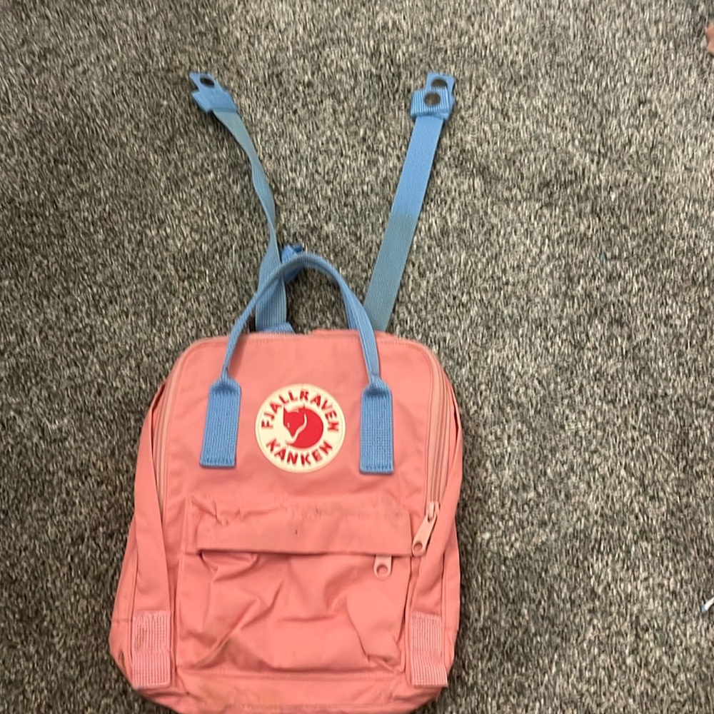 Pink kånken bag